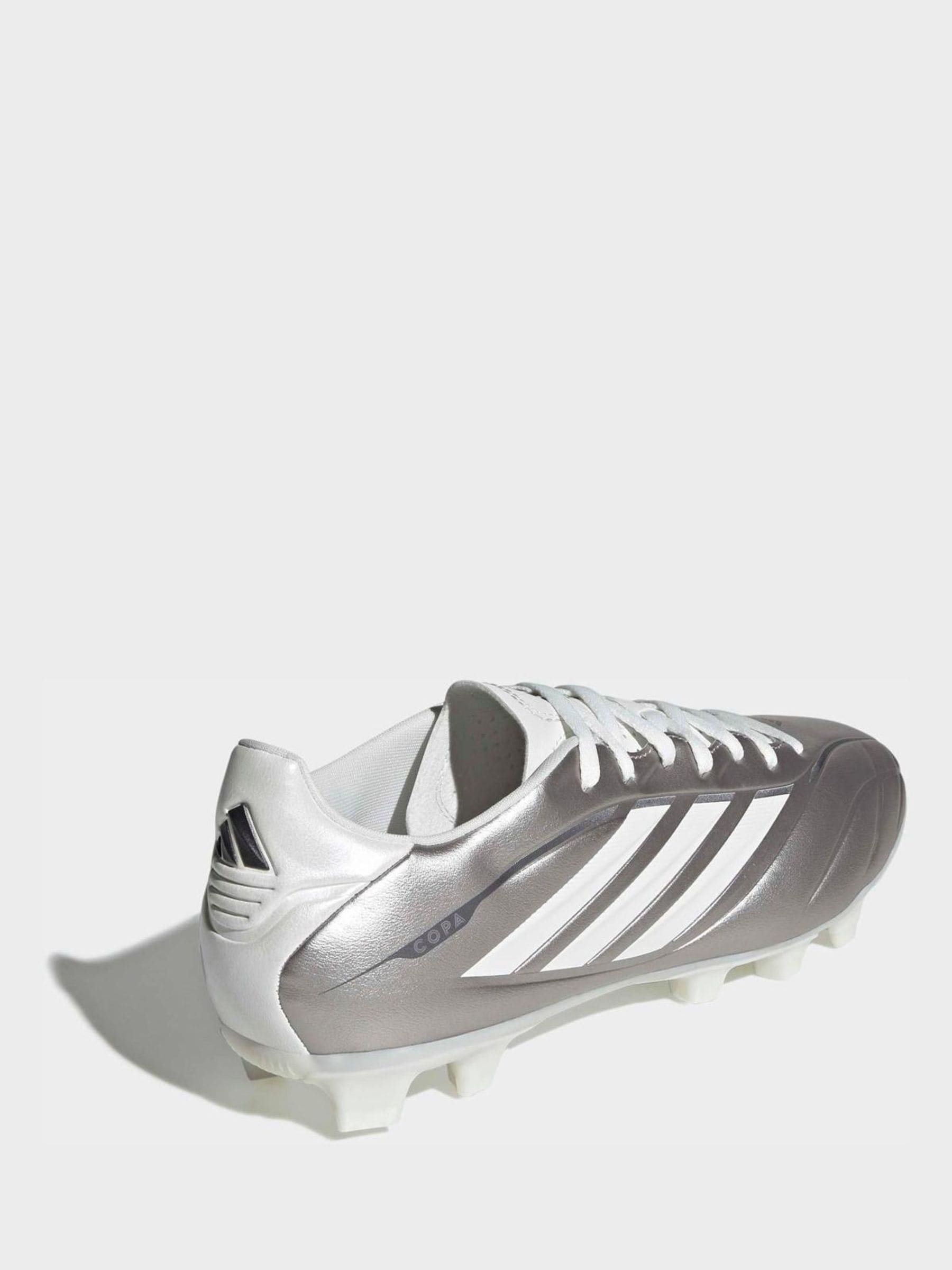 Next：日本 クリーム - adidas Copa Pure IV Club ファームグラウンド