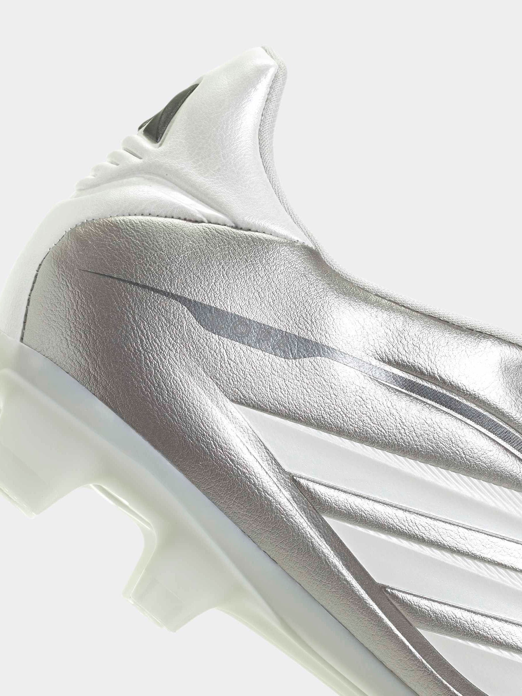 Next：日本 クリーム - adidas Copa Pure IV Club ファームグラウンド