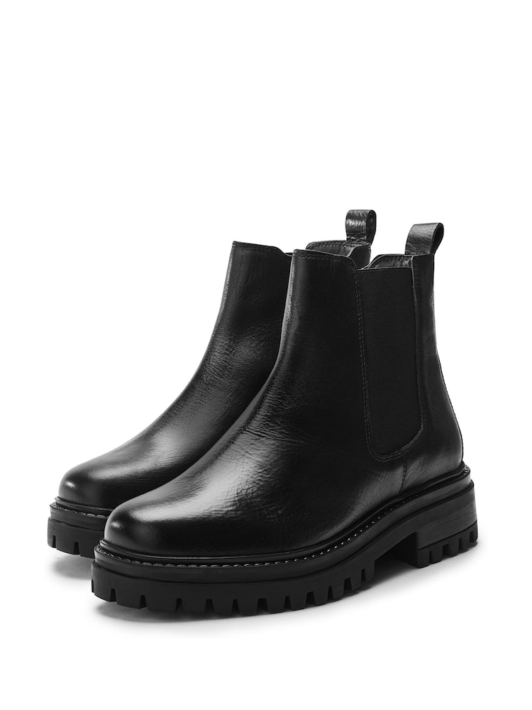 Moda in Pelle Odasia Soft Square Elasticated Chelsea Boots - Image 2 of 4
