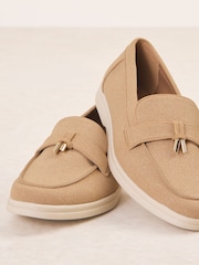 Friends Like These Imitert semsket skinn duskdetaljer Hvit yttersåle Casual Loafers - Bilde 6 av 8