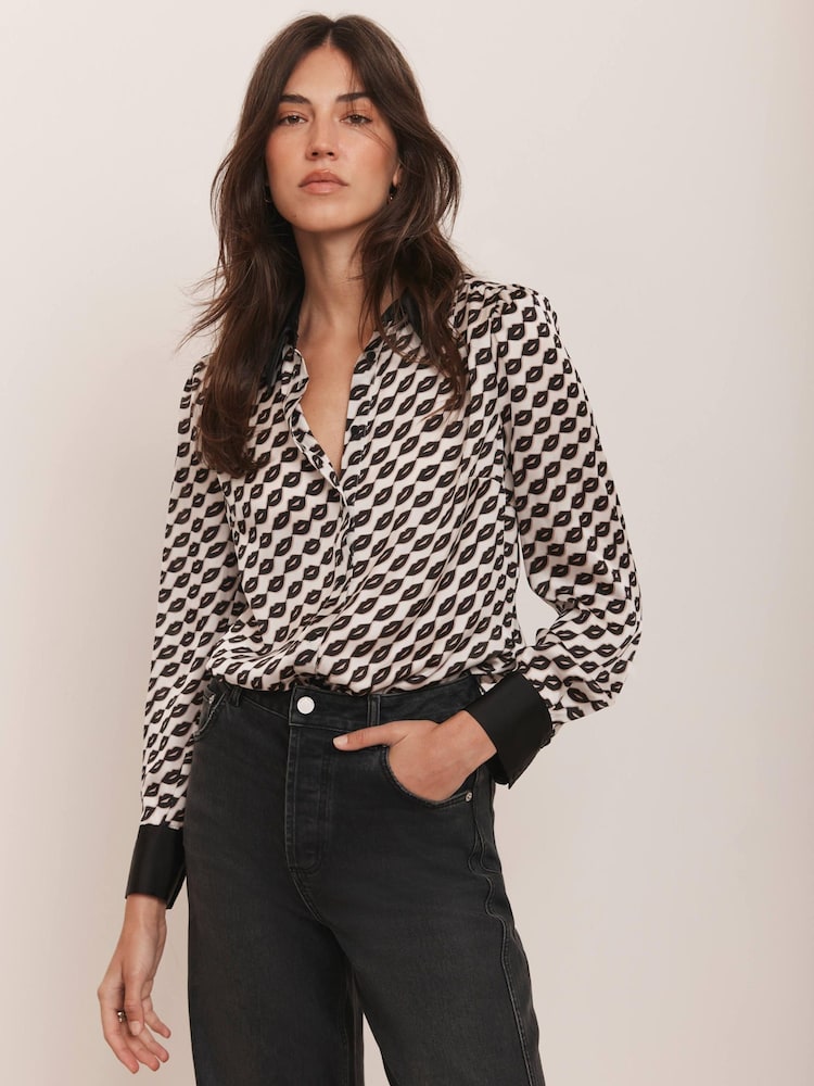 Mint Velvet Lip Print Shirt - صورة 2 من 7 Mint Velvet Lip Print Shirt - صورة 2 من 7