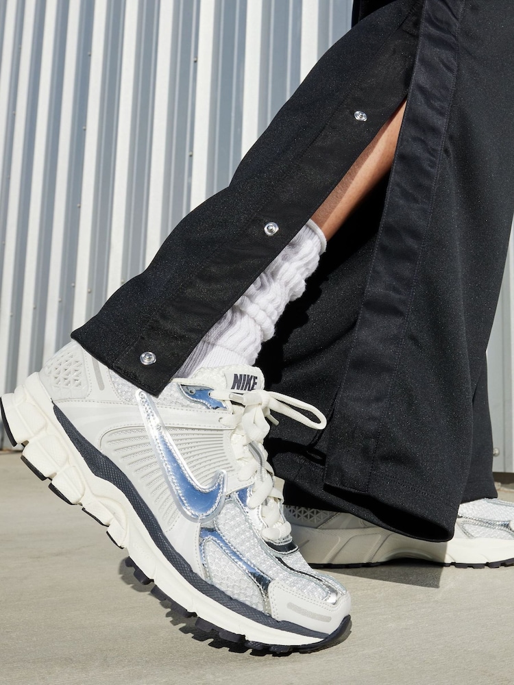 Nike Grey Zoom Vomero 5 trainers - Image 1 of 9