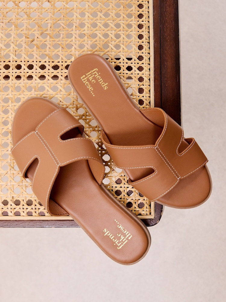 Faux Leather Tan Brown - Friends Like These Comfort Mule Casual Flat Sandals - تصویر 1 از 4