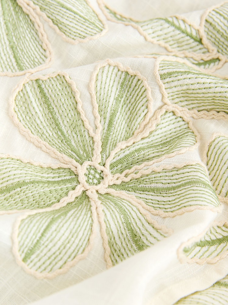 Green/Cream Floral Embroidered Sarong - Image 7 of 7