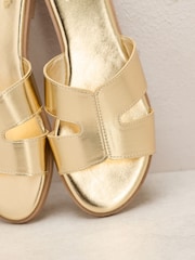 Faux Leather Gold - Friends Like These Comfort Mule Casual Flat Sandals - تصویر 2 از 4