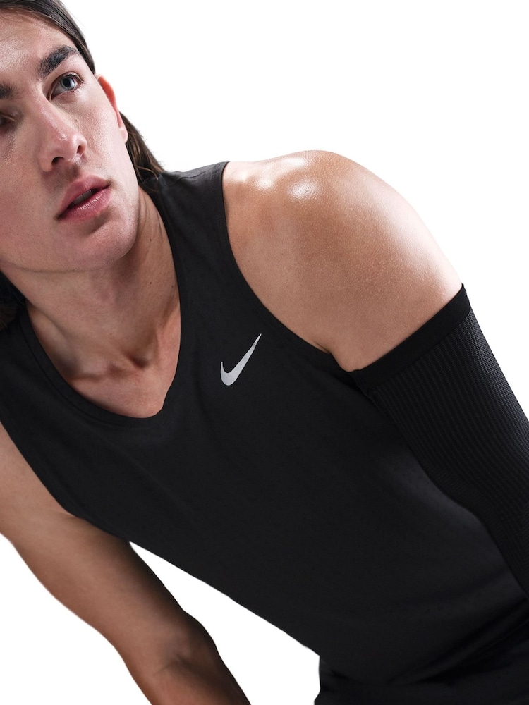 Nike Black Miler Breathe Dri-FIT Running Vest - Image 10 of 10