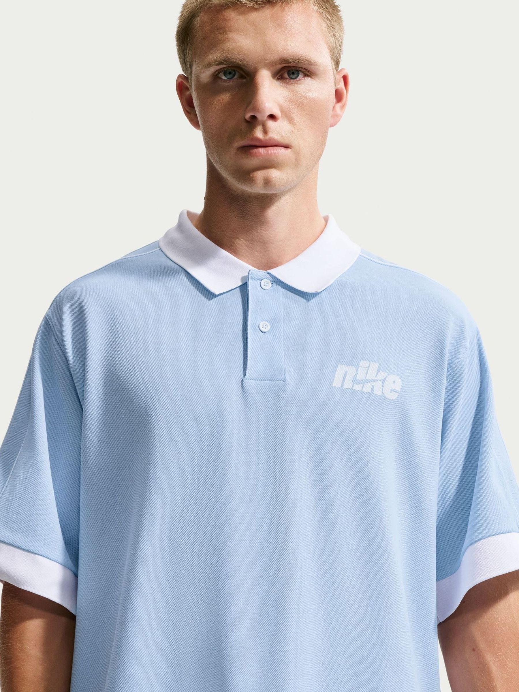 Next：日本 ハイドロジェンブルー - Nike スポーツウェア クラブ