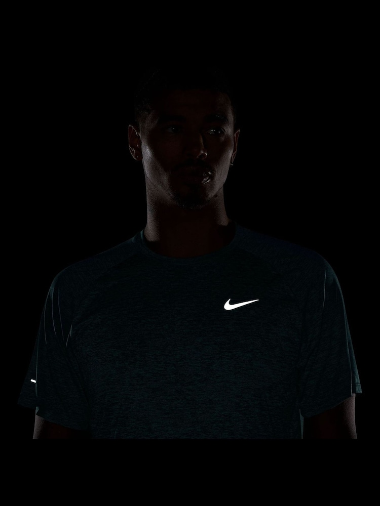 Nike Mineral Slate Dri-FIT Stride Running T-Shirt - Image 6 of 6