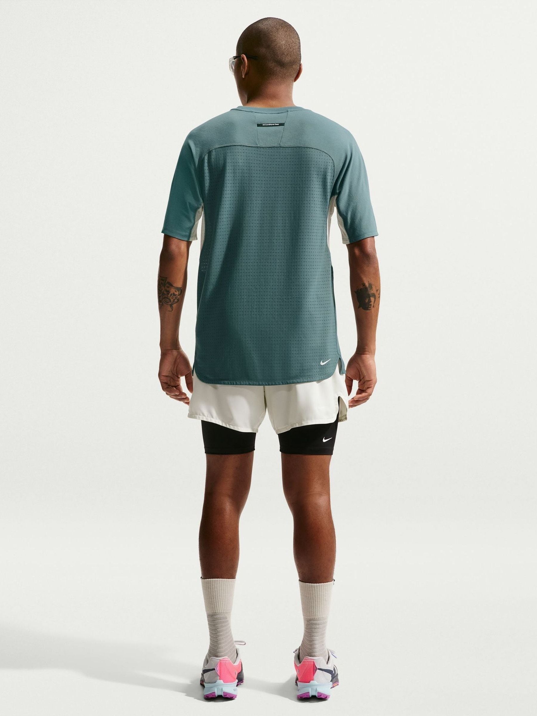 Next：日本 ミネラルスレート - Nike ACG ソーラー チェイス Dri-FIT