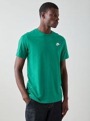 Nike Malachite Green Short Sleeve Club T-Shirt - Image 14 of 19