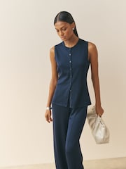 Nothing Ordinary Milano Knitted Button Through Sleeveless Cardigan - תמונה 2 מתוך 6