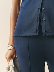 Nothing Ordinary Milano Knitted Button Through Sleeveless Cardigan - תמונה 6 מתוך 6