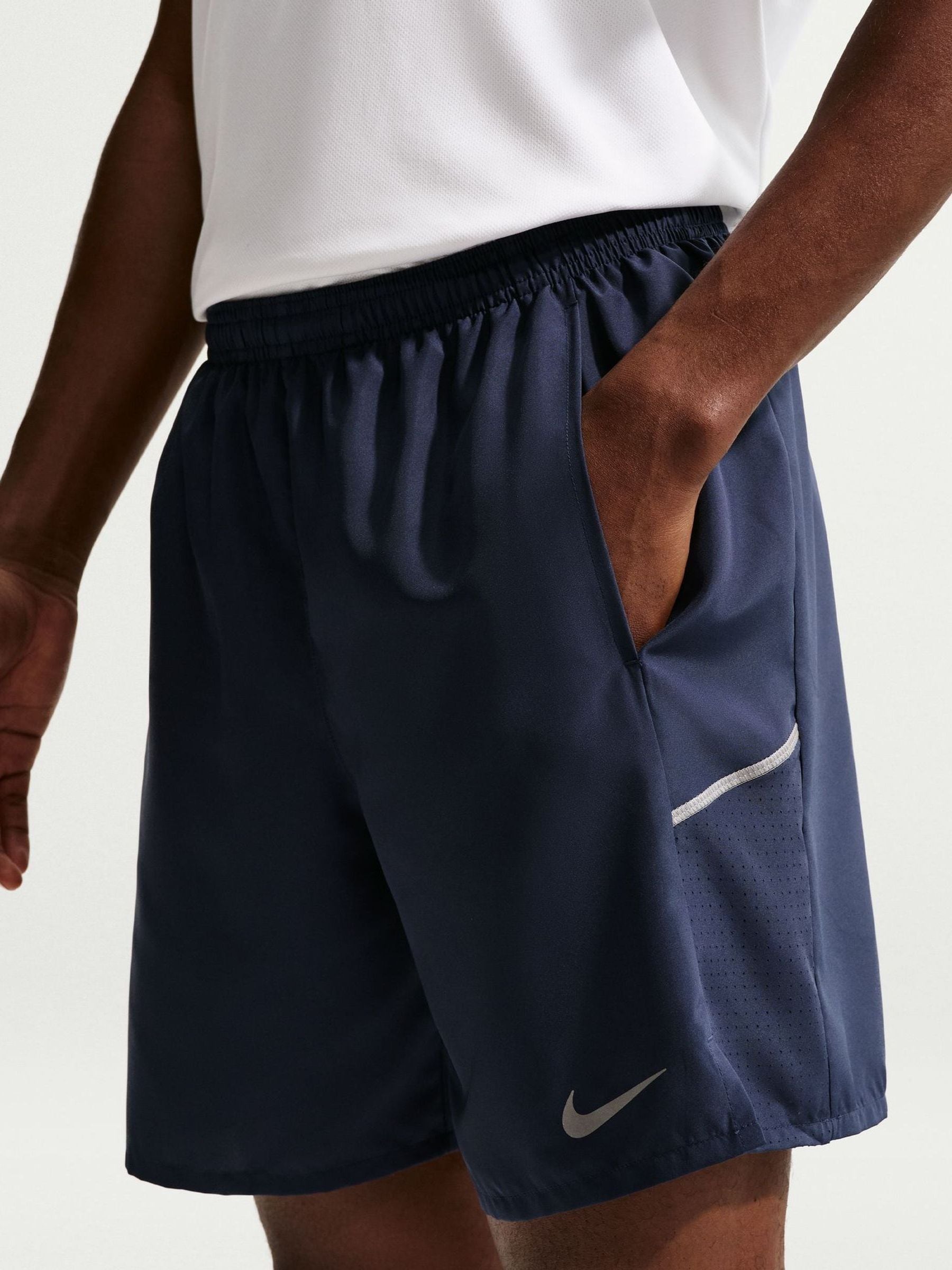 Next：日本 ミッドナイトネイビー - レギュラー - Nike Miler Dri-FIT