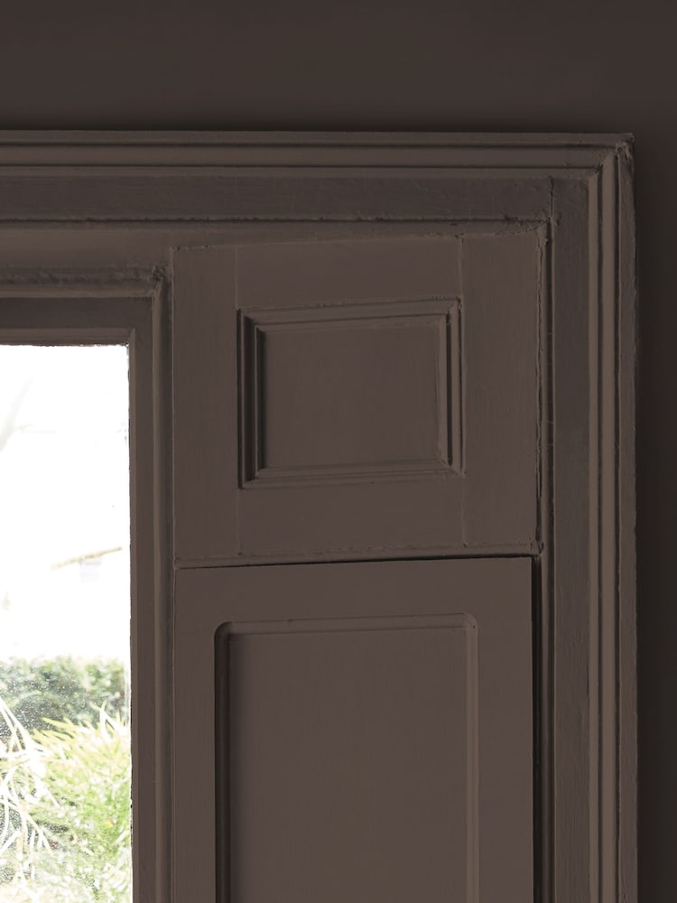 Abigail Ahern Dewdrop Moss 2.5 Litre Emulsion Paint - Image 2 of 7