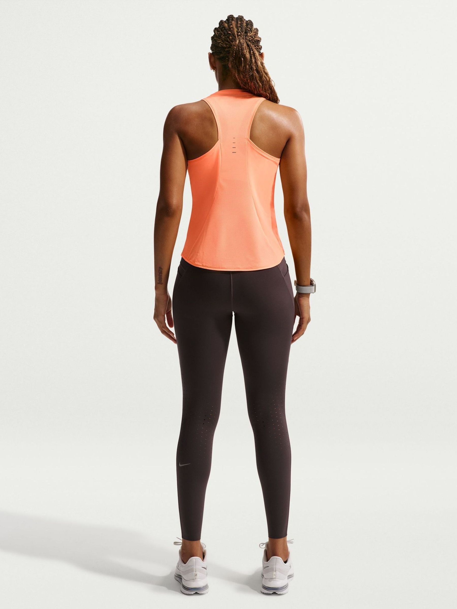 Next：日本 オレンジ パルス - Nike Swift Dri-FIT ランニング タンク