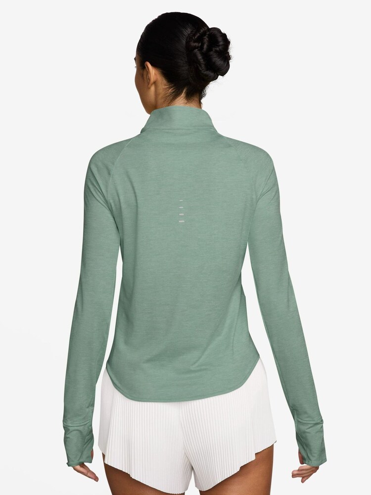 Verde vapor - Top de running Nike Swift Dri-FIT UV 1/4-Zip - Imagen 2 de 4 Verde vapor - Top de running Nike Swift Dri-FIT UV 1/4-Zip - Imagen 2 de 4
