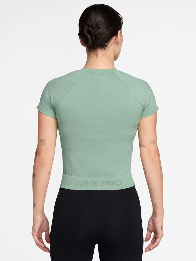 Nike Steam Green Pro Seamless Short Sleeve T-Shirt - Image 2 of 3