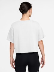 Nike White Court Graphic Cropped Tennis T-Shirt - Image 2 of 3