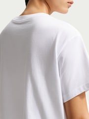 Nike White Court Graphic Cropped Tennis T-Shirt - Image 5 of 5