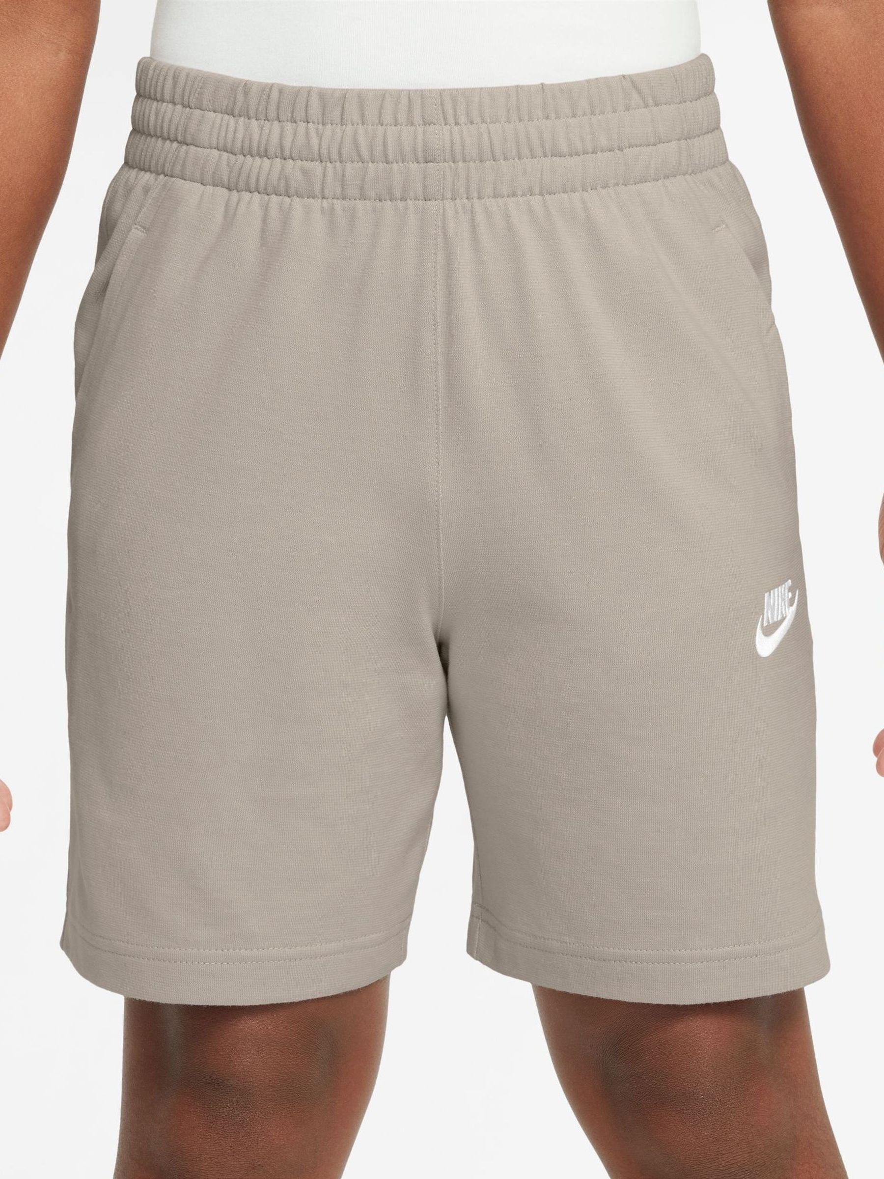 nike nsw short club