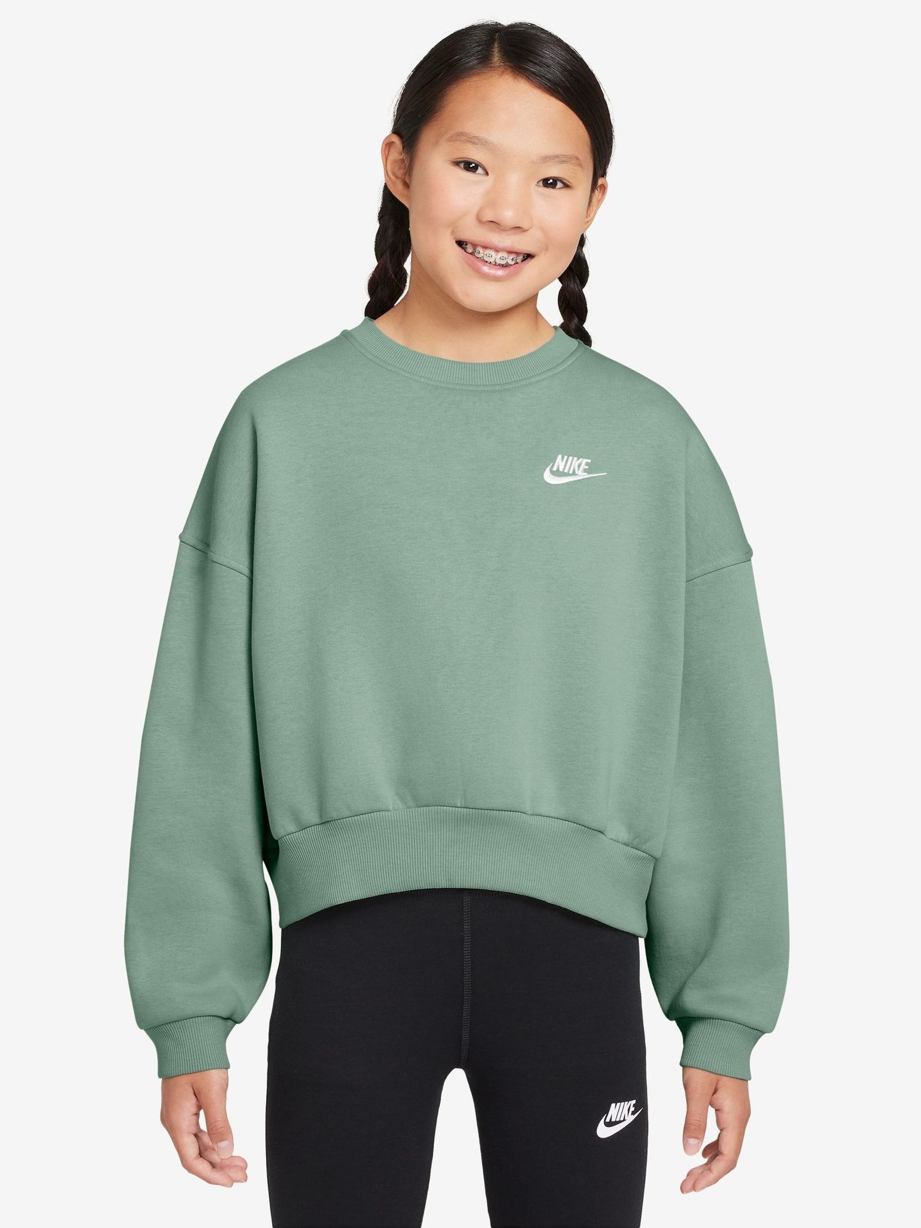green nike crewneck sweatshirt
