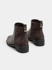 Yours Curve Brown Extra Wide Fit Extra-Wide Fit Metal Trim Ankle Boots - Image 4 of 5