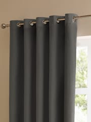 Furn The Ultimate Velvet 100% Blackout Eyelet Curtains - صورة 4 من 6