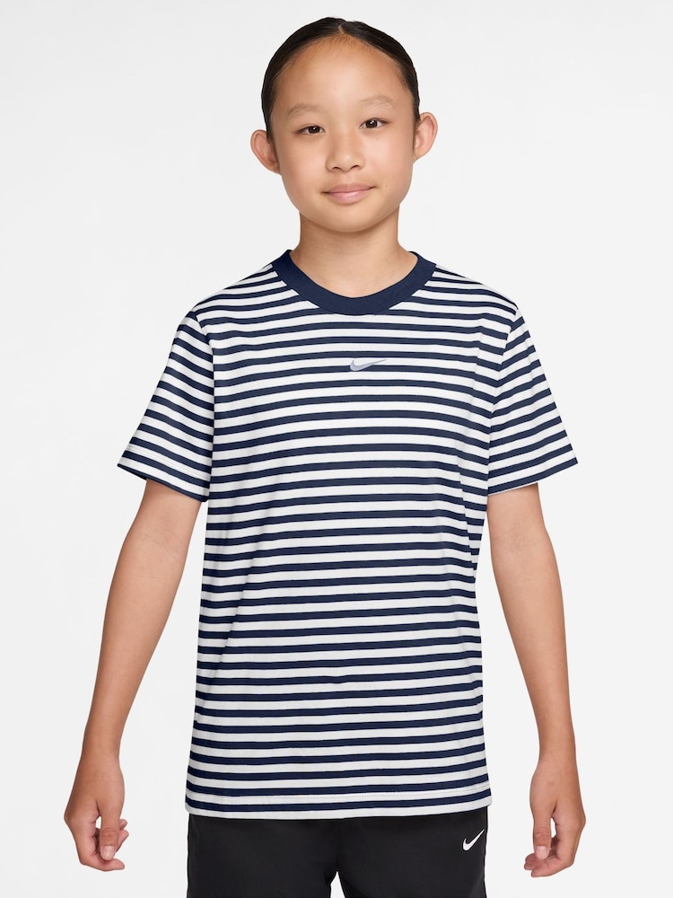 Nike Midnight Navy Sportswear T-Shirt - Image 1 of 2 Nike Midnight Navy Sportswear T-Shirt - Image 1 of 2