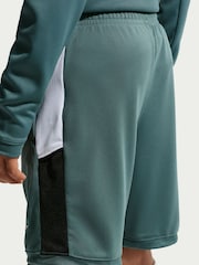 Nike Green Shorts - Image 3 of 6