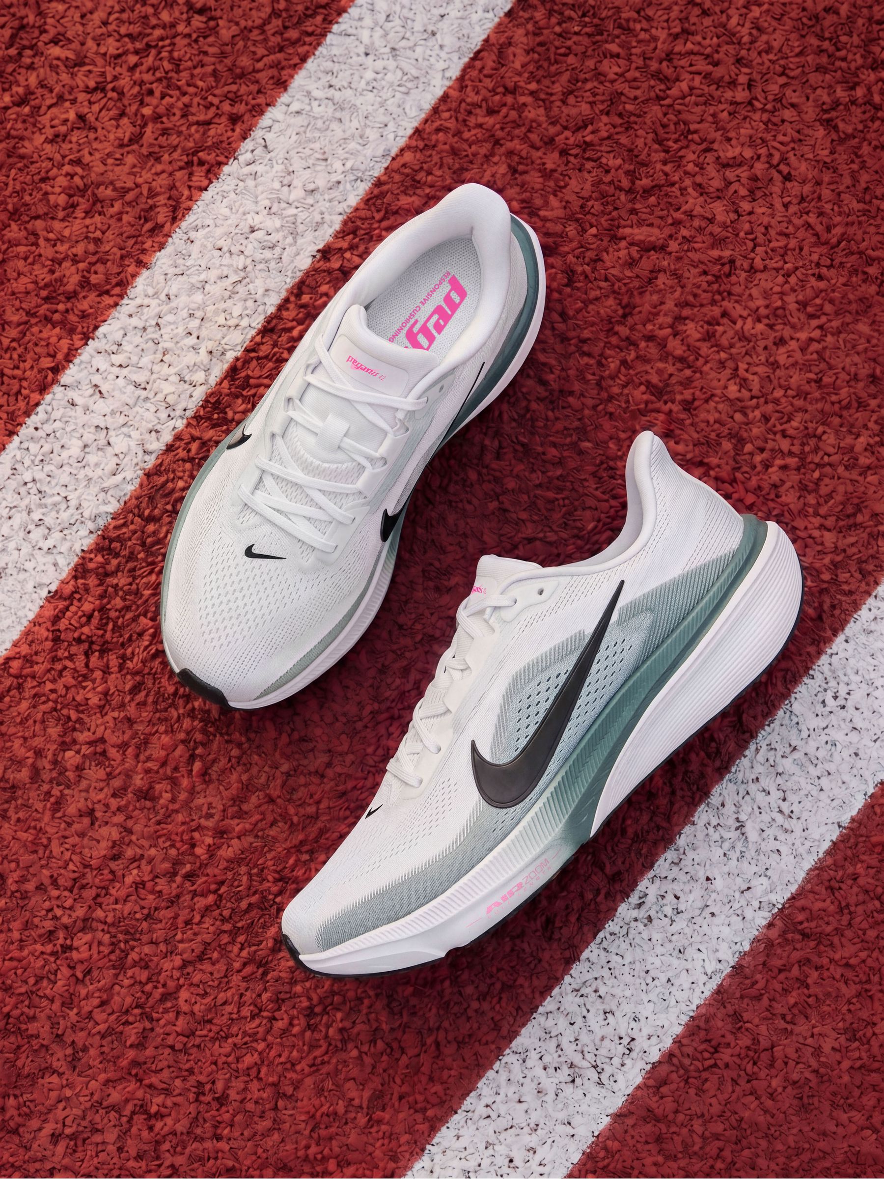 Next：日本 グレー / ホワイト - Nike Pegasus 42 ランニングシューズ