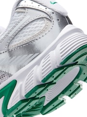 Nike White/Silver Green Youth V5 Runner Trainers - Image 7 of 8