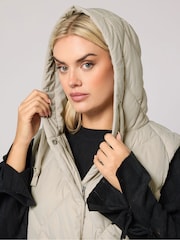 Yours Curve White Diamond Midi Gilet - Image 4 of 5