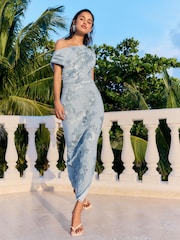 Hellblau - Friends Like These Textured Draped One Shoulder Midi Dress - Bild 2 von 5