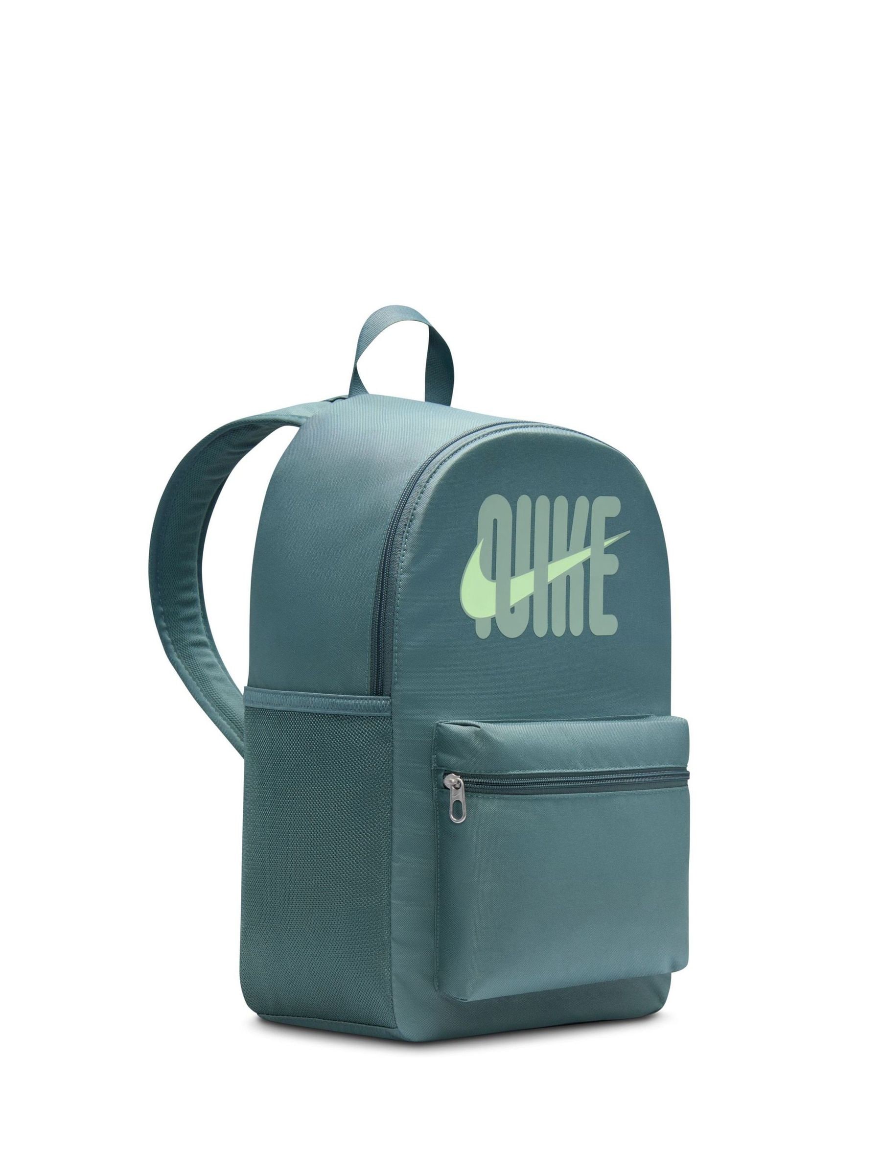 green nike heritage backpack Amazon.com: 2.0, Barely Volt/Barely Volt/Black, Misc : Clothing, Shoes & Jewelry 2 zippered accessories pockets help keep your gear organized and easy to grab NIKE Heritage Backpack 2.0, Barely