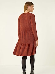Castanho - Vestido Roman texturizado com babados - Imagem 3 de 5