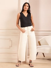 Schwarz - Love & Roses Jerseyweste mit Chiffonbesatz und V-Ausschnitt - Bild 3 von 4