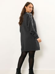 Vestido de moletom Yours Curve com detalhes de tachas - Imagem 3 de 5