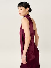 Rojo - Omnes Myla Maxi Fitted Viscose Floral Jacquard Dress with Matching Scarf Detail - Imagen 4 de 7