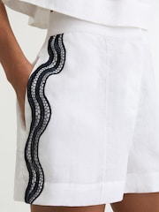 Reiss Ivory/Navy Felicity Linen Scallop-Trim Shorts - Image 3 of 6