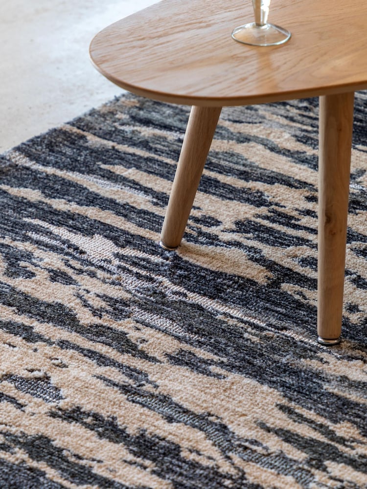 Gallery Home Grey Trento Rug - Image 2 of 5
