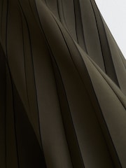 Reiss Khaki Green/Black Alice Knitted Stripe Pleated Midi Skirt - Image 5 of 7