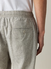 رمادي فاتح - Signature Heritage Linen Blend Dogtooth Trousers - صورة 5 من 10