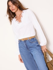 أبيض - Lipsy Lace Detail Long Sleeve Top - Image 3 of 4