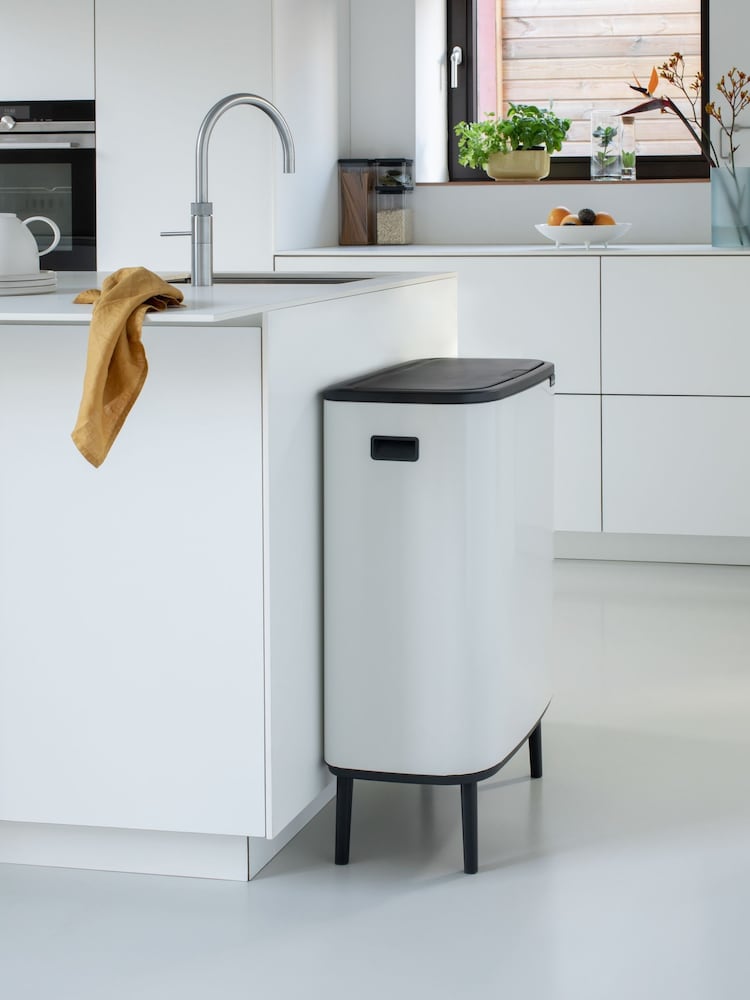 Brabantia White Bo Touch Bin Hi 60L - Image 2 of 6 Brabantia White Bo Touch Bin Hi 60L - Image 2 of 6
