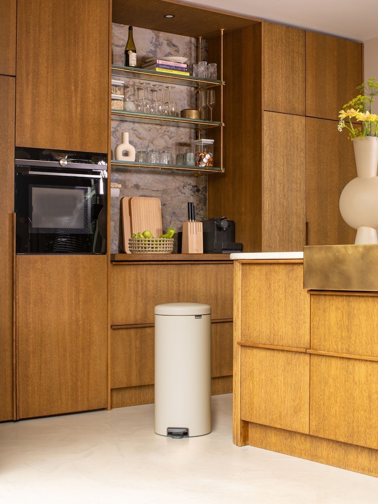 Brabantia Soft Beige NewIcon Pedal Bin - Image 1 of 6 Brabantia Soft Beige NewIcon Pedal Bin - Image 1 of 6