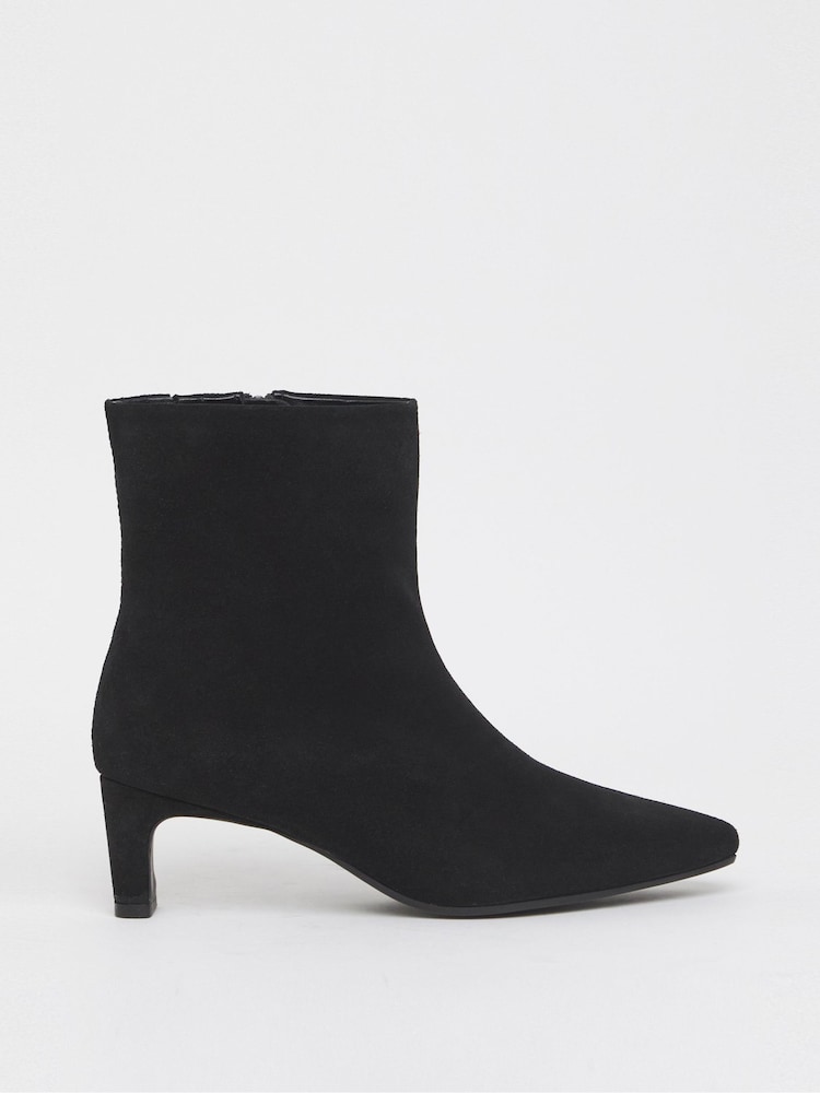 Anthology By JD Williams Black Wide Fit Premium Pointed Toe Kitten Heel Boots - Image 2 of 4 Anthology By JD Williams Black Wide Fit Premium Pointed Toe Kitten Heel Boots - Image 2 of 4