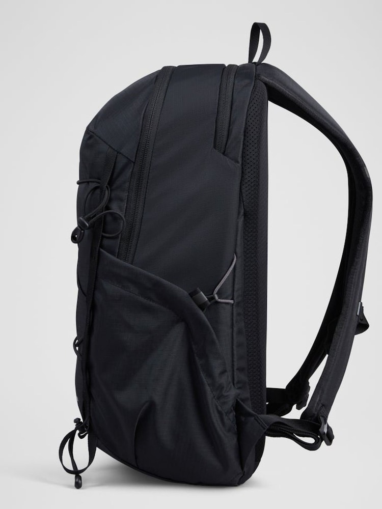 berghaus or north face backpack Go back to school in style with this unisex – 33% off with Amazon Prime Day deals Compression system with external bungee cord to keep gear The North Face Vault daypack