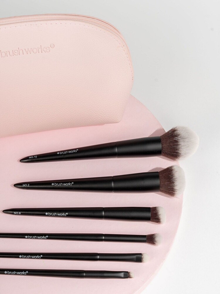 Brush Works Essentials Makeup Brush Set (Worth Over £35) - Image 4 of 4 Brush Works Essentials Makeup Brush Set (Worth Over £35) - Image 4 of 4