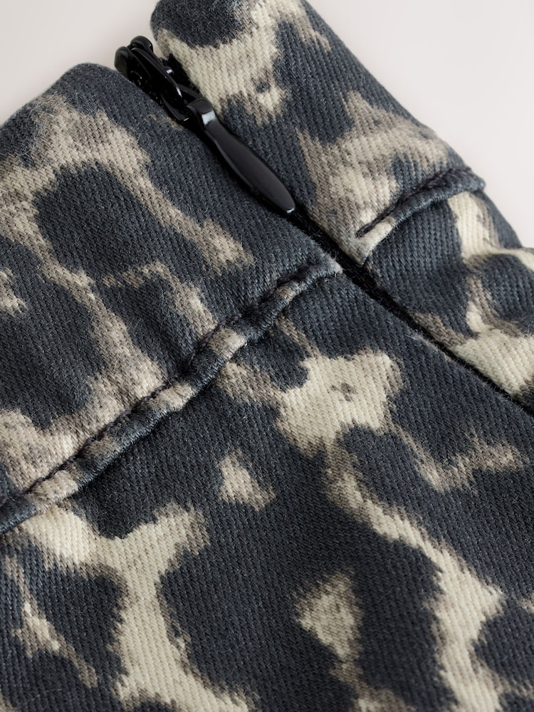 Leopard Print Denim Cropped Capri Jeans - Image 2 of 2
