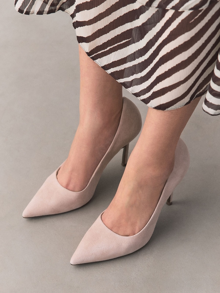 Womens Next Nude Suede Pointed Toe Court Shoes US 8 (UK 6) Womens Next Nude Suede Pointed Toe Court Shoes US 8 (UK 6)